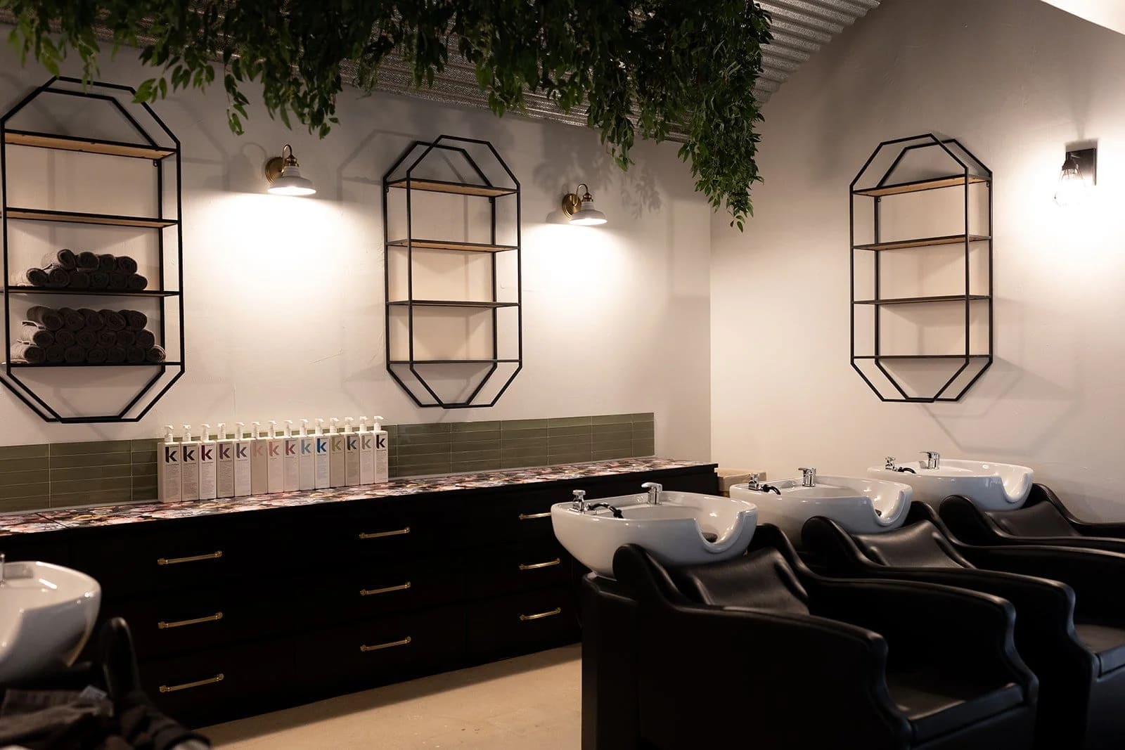 The shampoo area at the Gateway salon